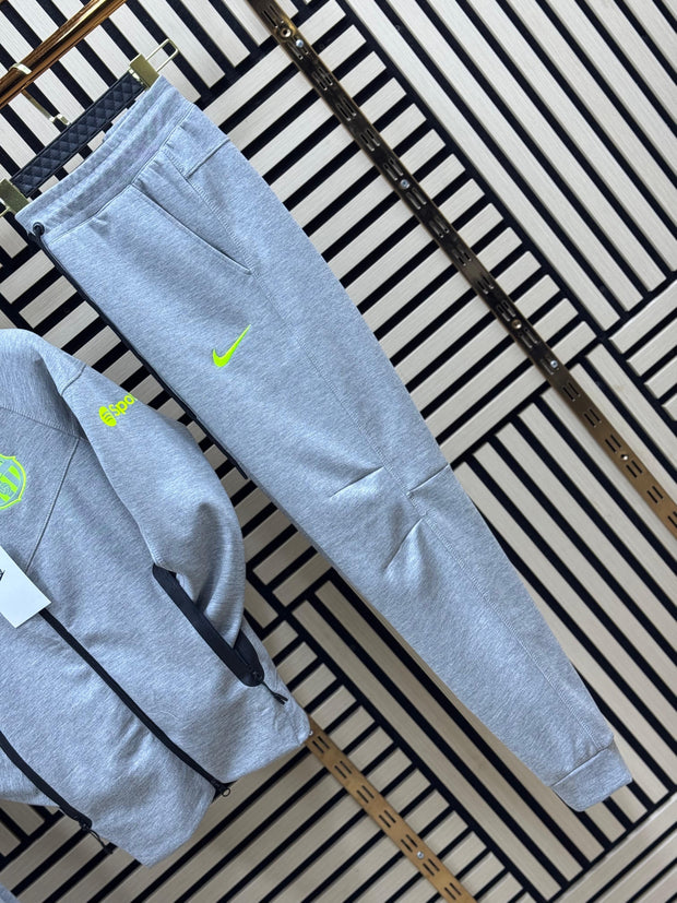 Nike Tech Gris X FC Barcelona