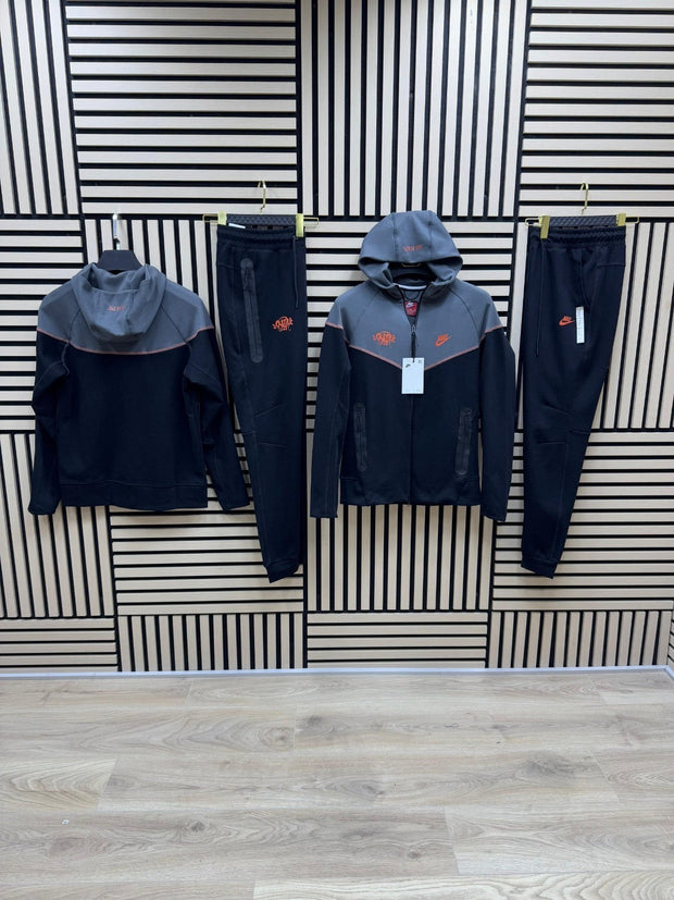 Nike tech x central cee 2025